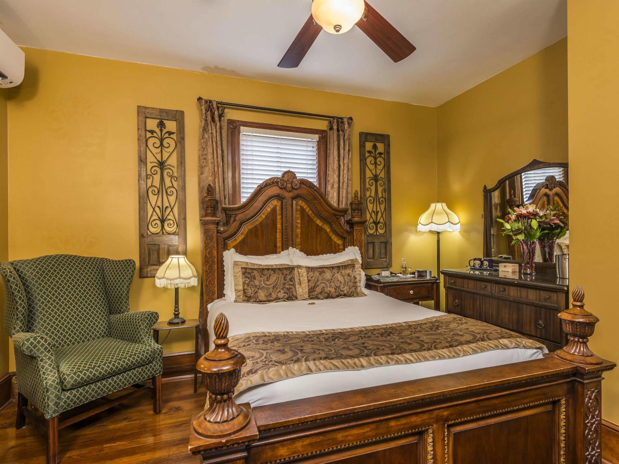 Carriage Way Inn Bed & Breakfast Adults Only - 21 Years Old And Up Сент Августин Екстериор снимка