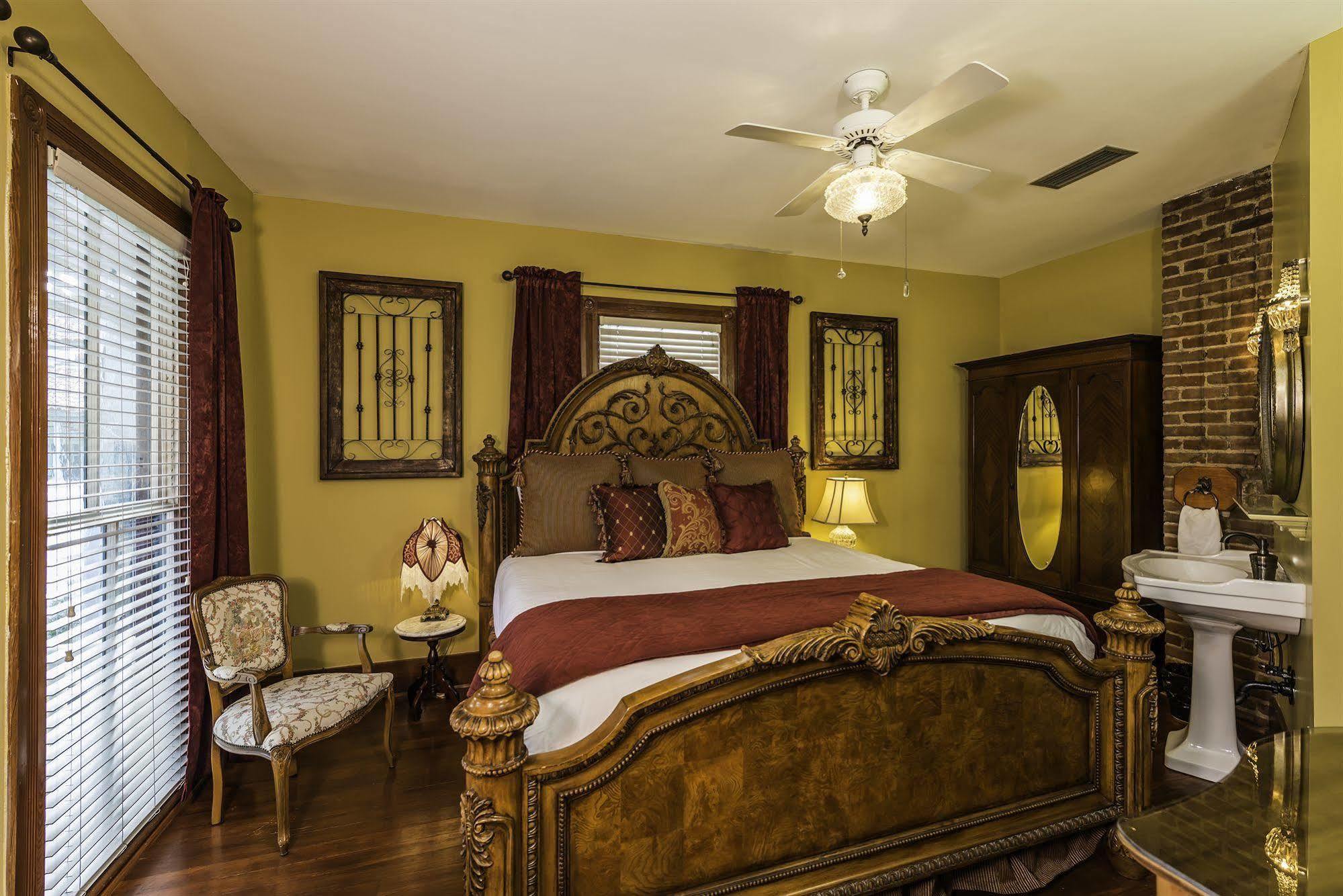 Carriage Way Inn Bed & Breakfast Adults Only - 21 Years Old And Up Сент Августин Екстериор снимка