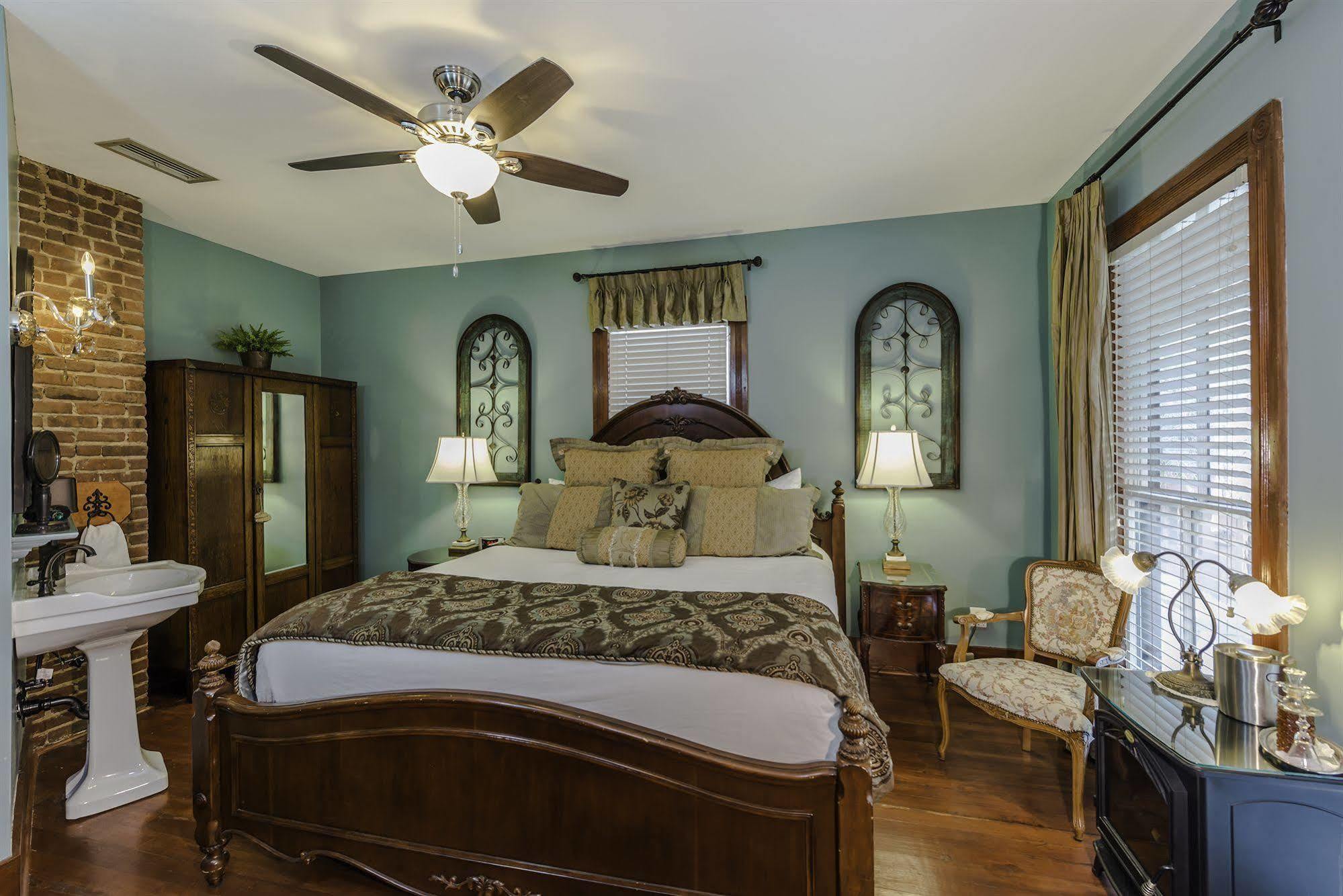 Carriage Way Inn Bed & Breakfast Adults Only - 21 Years Old And Up Сент Августин Екстериор снимка